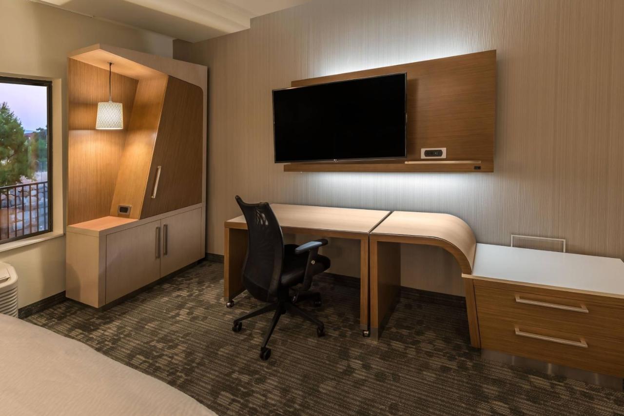 Courtyard By Marriott Reno Downtown/Riverfront Екстер'єр фото