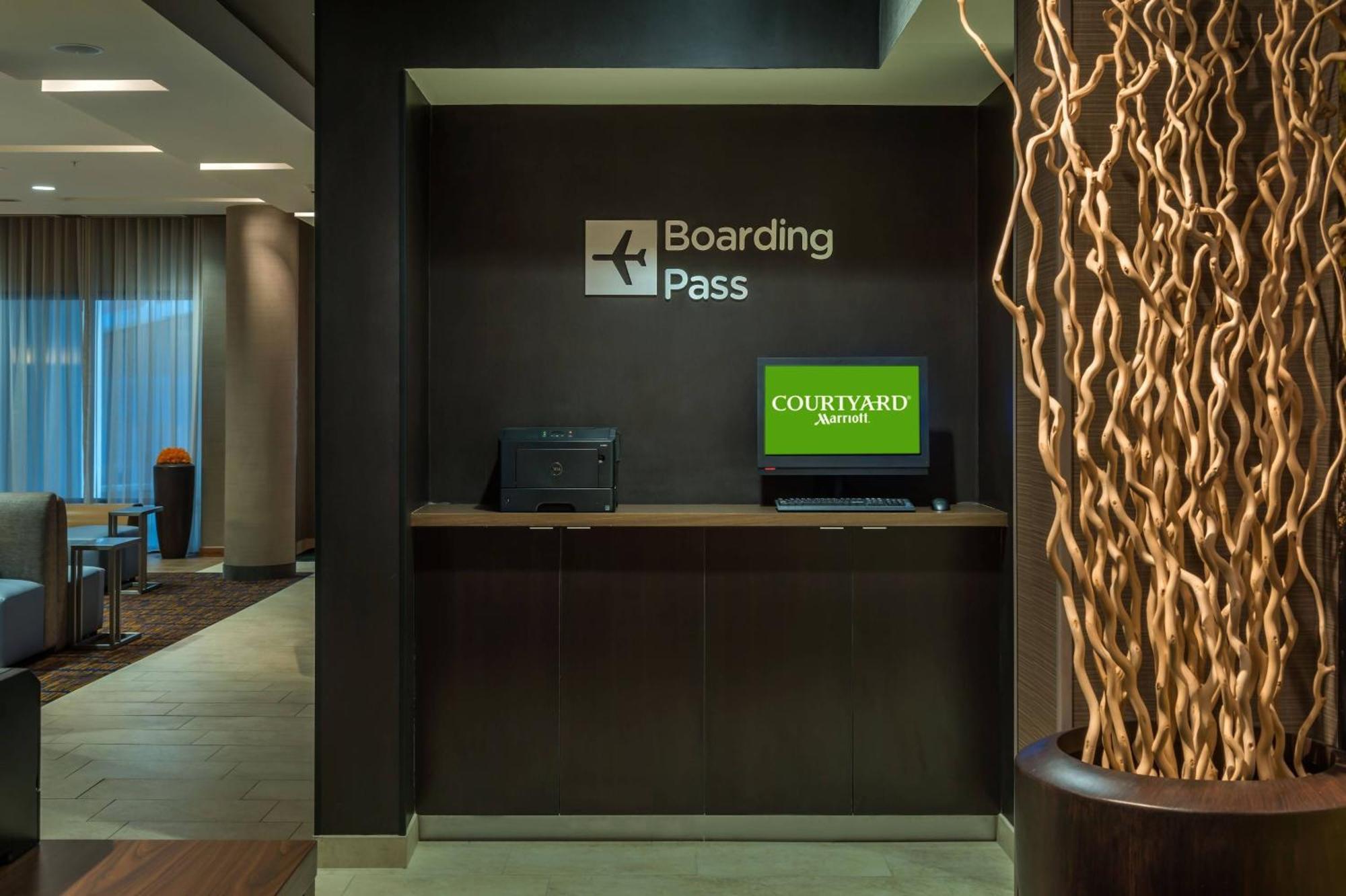 Courtyard By Marriott Reno Downtown/Riverfront Екстер'єр фото